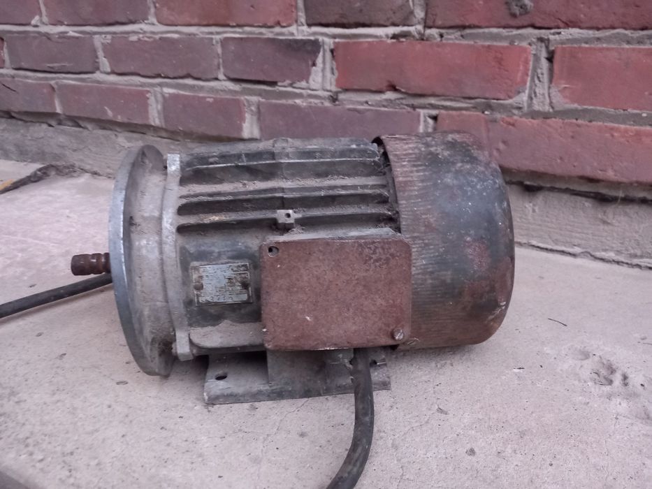 Silnik siłowy 2.5 Kw