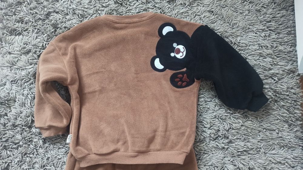 Стильний теплий костюм