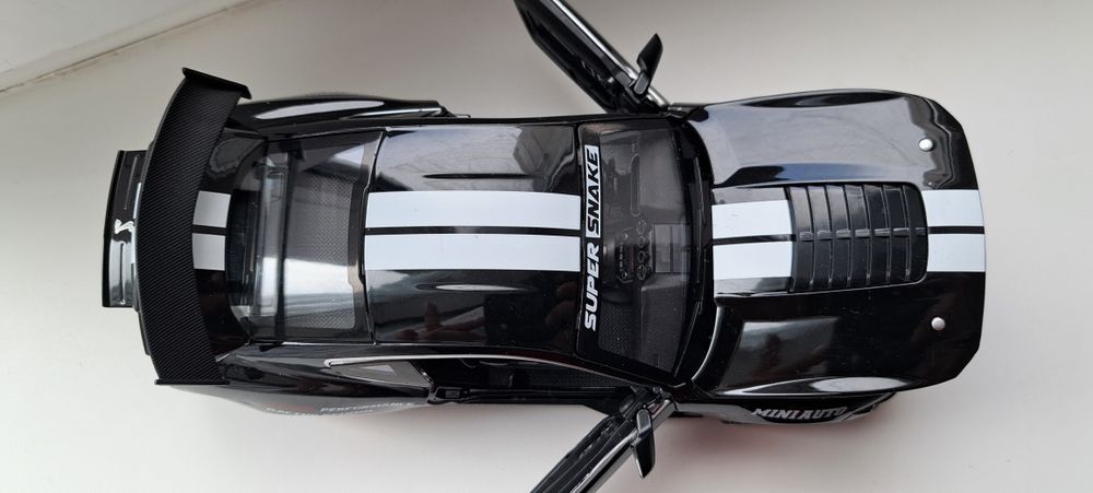 Машинка модель ford mustang shelby gt500