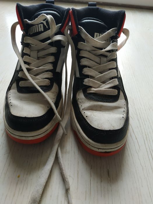 Puma Sneakersy - Rebound Joy 37.5