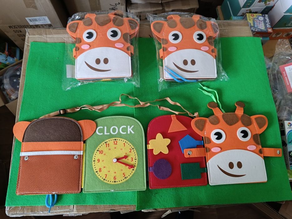 Бізібук м'яка книжка книга з фетру бізіборд бизиборд шнурівка шнуровка