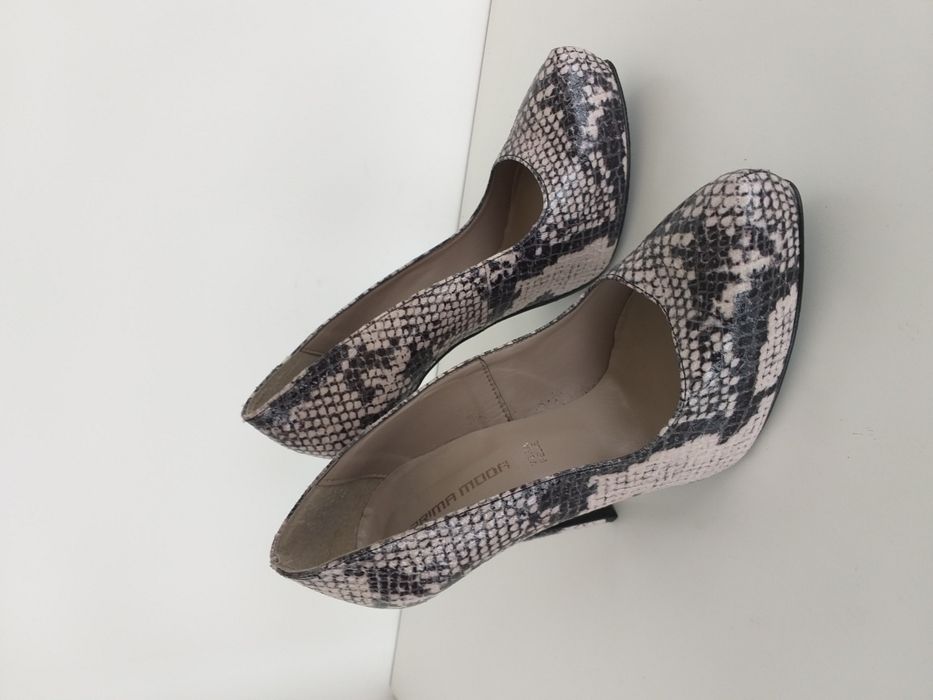 Buty czółenka skórzane Prima Moda w rozmiarze 39