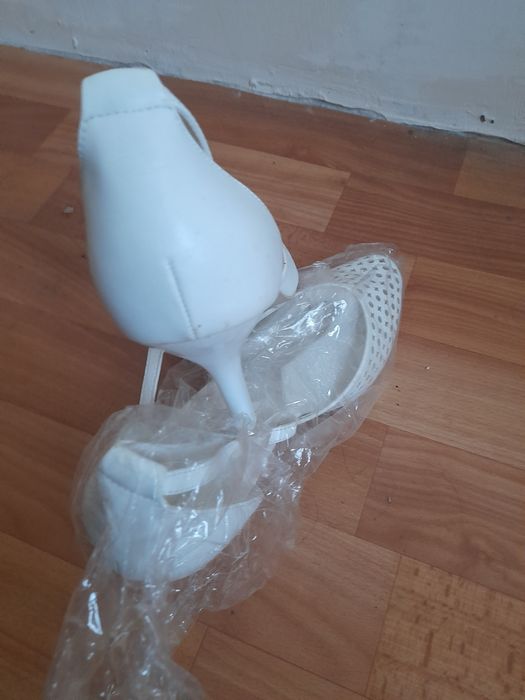 Свадебные туфли Louisa Peeress 38 р.