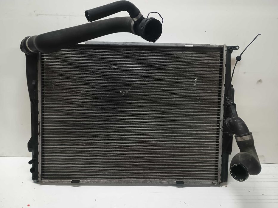 Chłodnica silnika wody BMW e90 e91 2,0 benzyna n46 oryginał sprawna