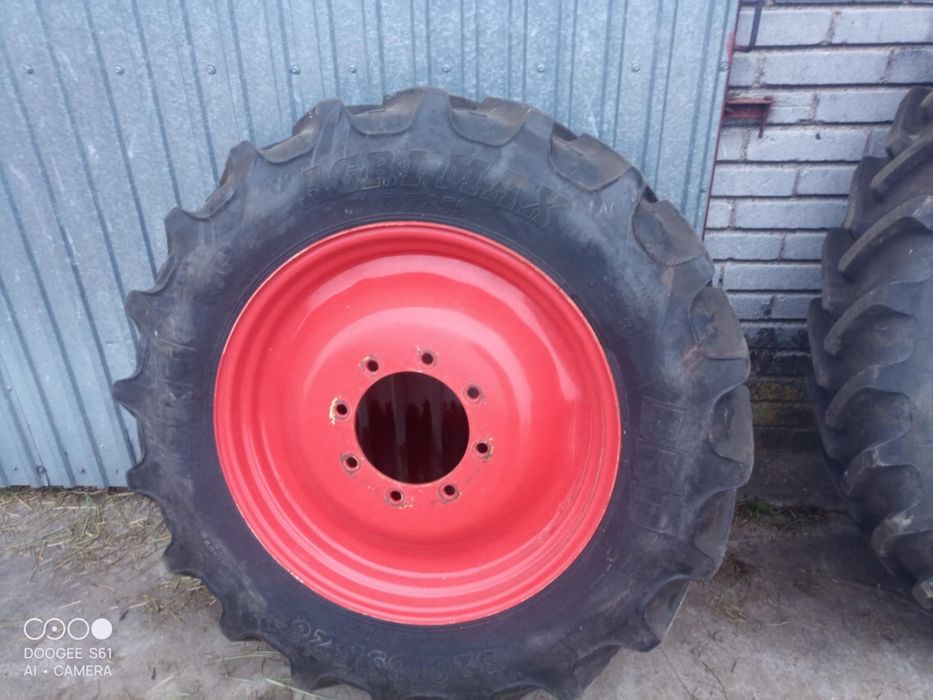 Koła wąskie Claas 320/85R28 + 300/95R42 – stan idealny!