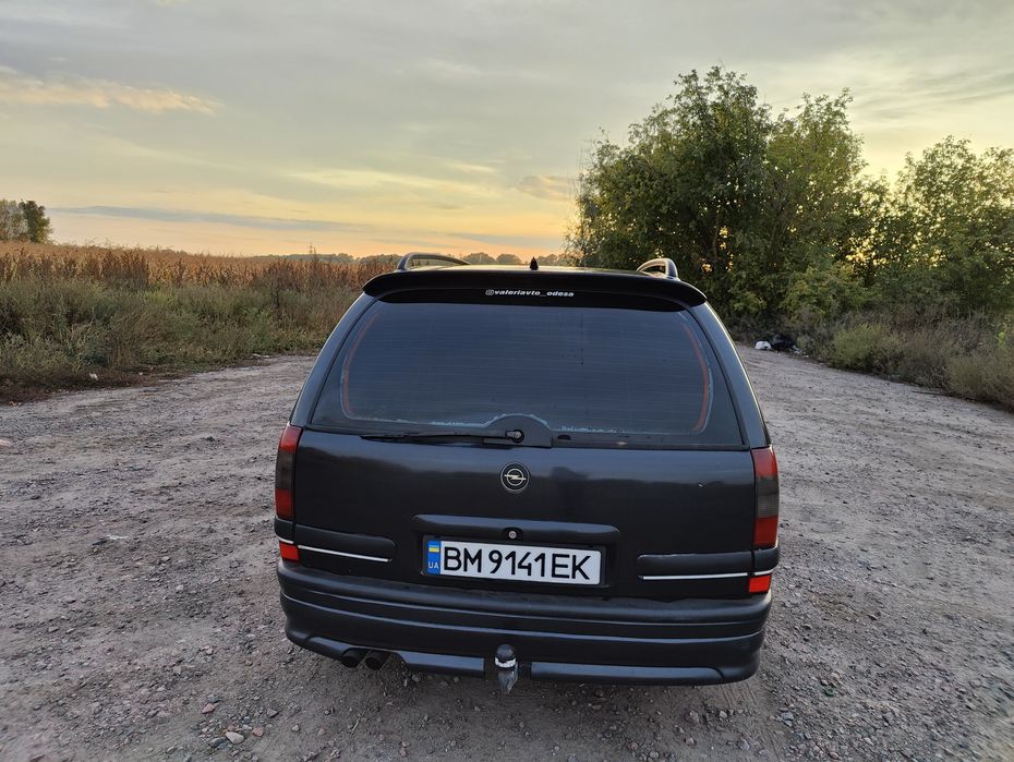 Опель омега В  (OPEL OMEGA)3,0