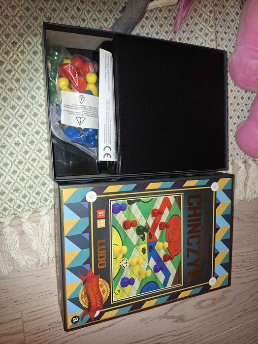 Domek dla lalek Einhorn, Myszki Minnie, zestaw książek ,,Basia" i inne