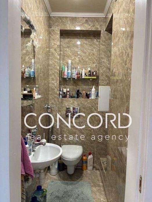 Дарниця, ДВРЗ. Продам 1к Алматинська вул., 39-А