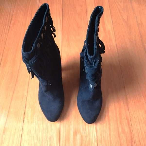 Botins de mulher pretos Bershka tamanho 38