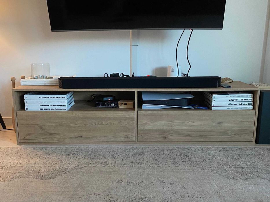 Armário TV - em ótimo estado