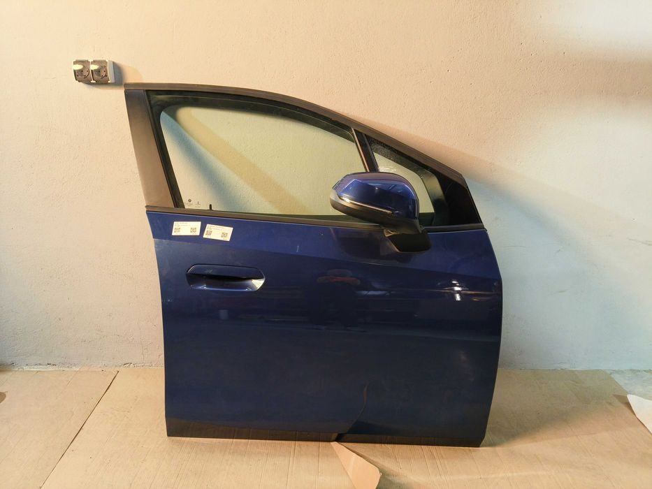 Дверь передняя задняя левая правая BMW 2 U06 бмв в Цвет в Наличии