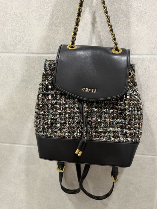 Рюкзак Guess на затяжках