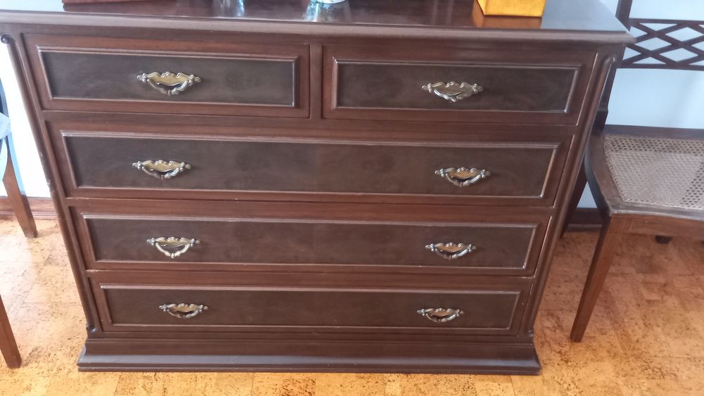 Mobilia de quarto, madeira,  bom estado