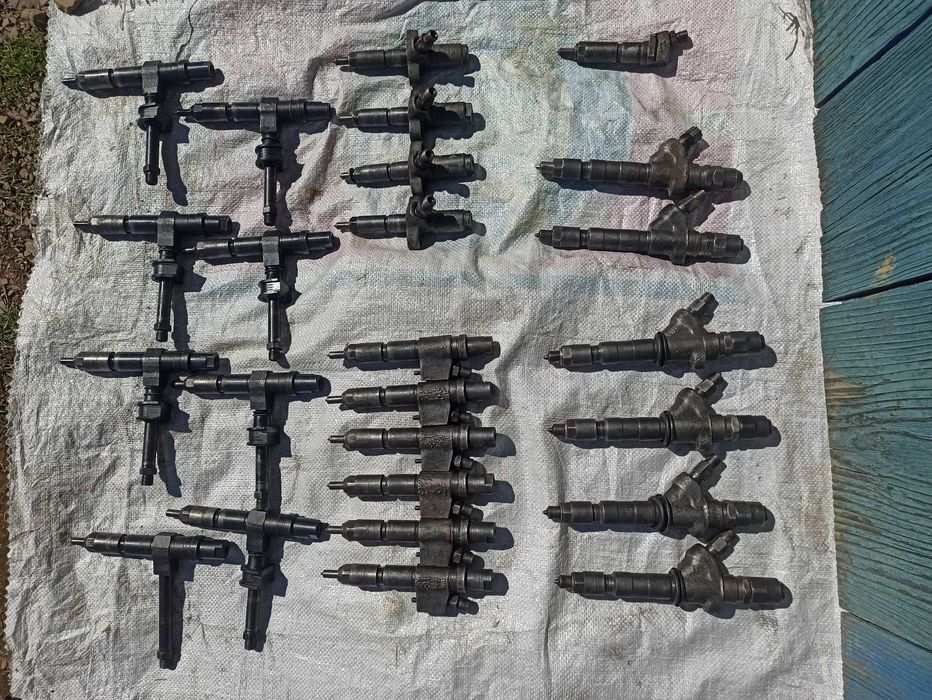 Форсунки, плунжерні пари та розпилювачі до КРАЗ МАЗ КАМАЗ та ін