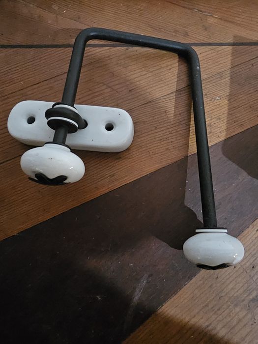 Acessórios wc Cabides suporte toalhas e papel higiénico