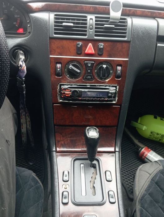 Розборка Мерс W210