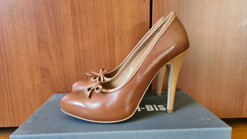 Buty na obcasie - Conhpol Bis