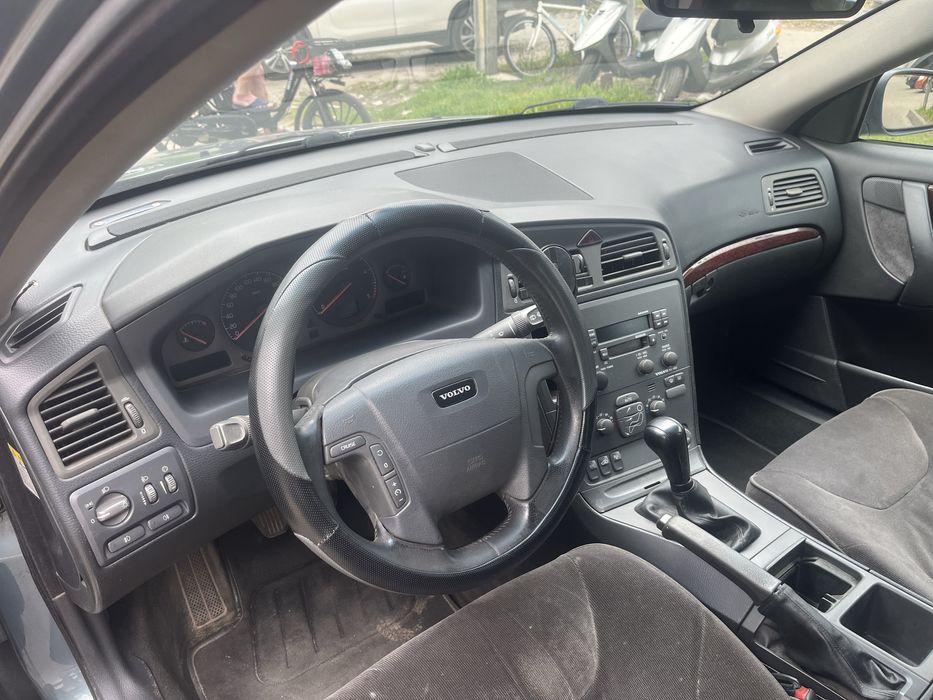 Volvo V70 2.4 Дизель Механіка Гарний стан авто !