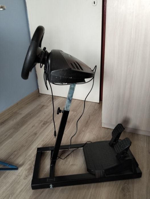 Stojak z kierownicą THRUSTMASTER T80(PS3/PS4)