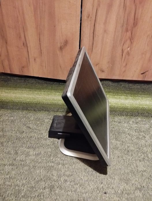 Монітор hp з поворотною підставкою