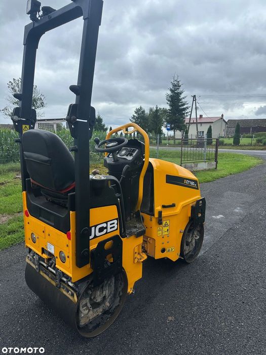 Walec wibracyjny wynajem zagęszczarka JCB Kubota