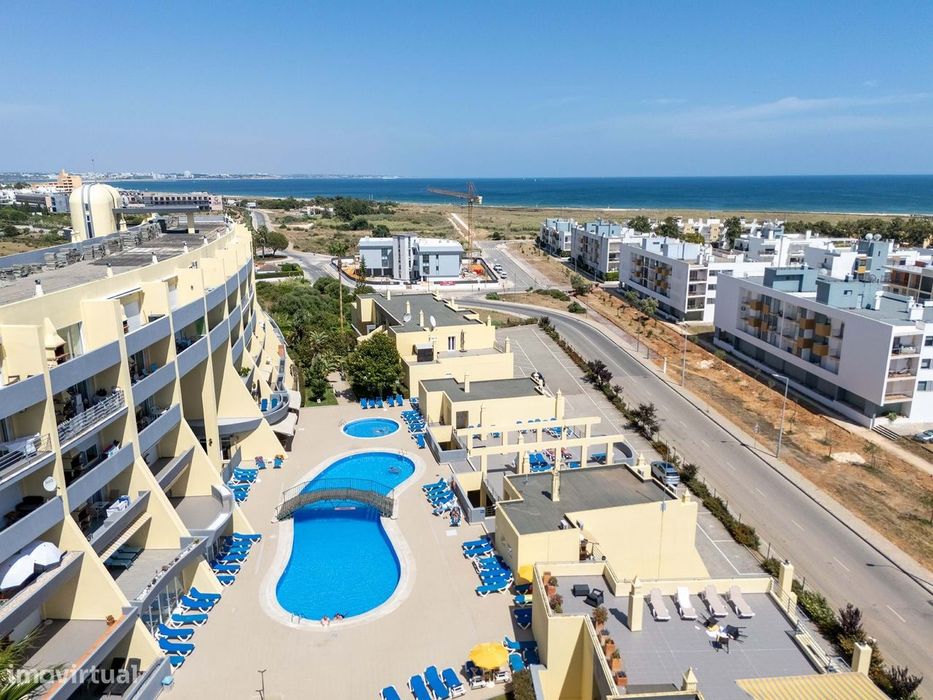 Apartamento Luminoso T1 Com Vista Para O Mar E Piscina Comum À Venda E
