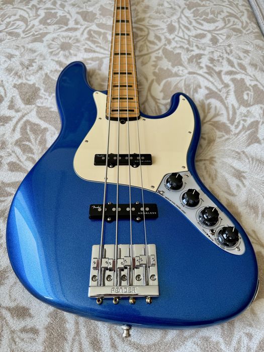 Fender American Ultra Jazz Bass 4 IV USA