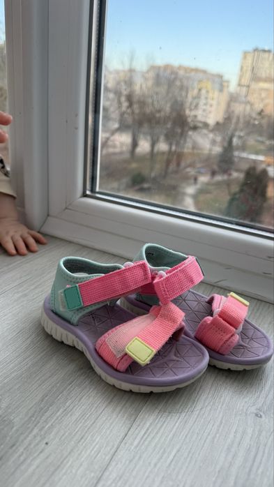 Босоніжки для дівчинки