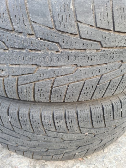 Шина Nokian 215 60 r17