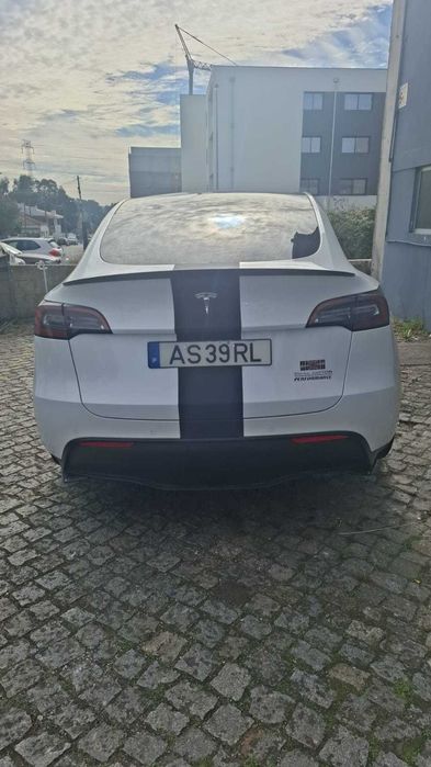 Tesla Model Y Performance — photo 3
