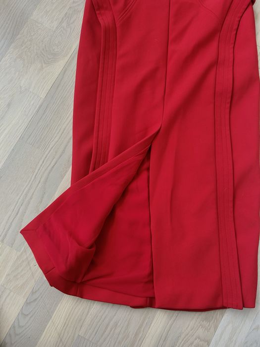 Плаття Zara.