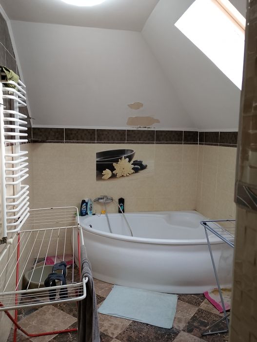 Здається місце в будику