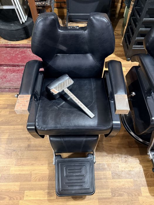 Крісла в барбершоп Barber Elite 3 шт.