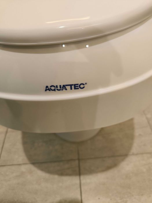 Elevador de sanita com braços Aquatec