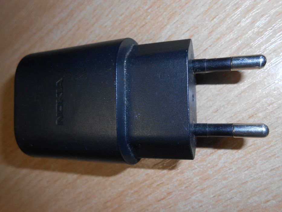 Зарядное устройство Nokia USB CH-21E, 2000 мА