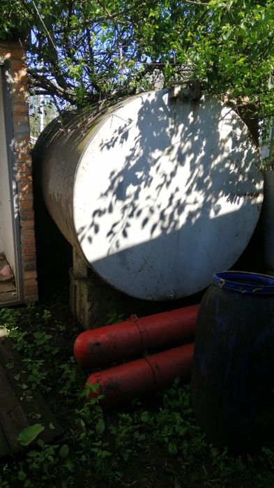 Бочка металева, ціла в хорошому стані