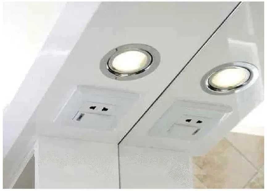 Новое зеркало в ванну с двумя пеналами и подсветкой. Косметика, макияж