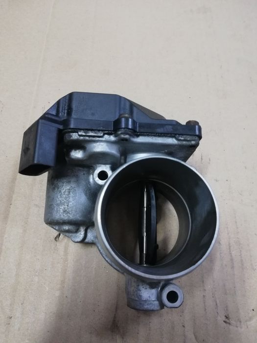 Przepustnica powietrza klapa gasząca 2.0 tdci hdi Focus mk3 C-max mk2