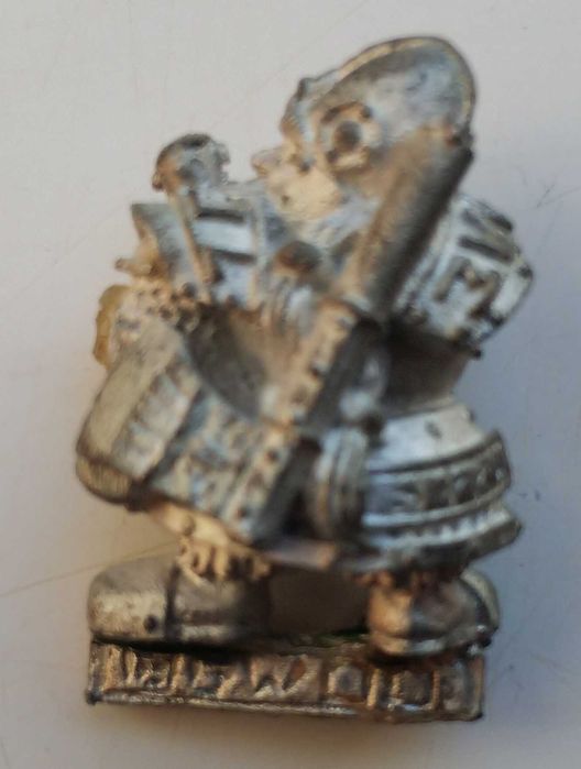 Dwarf. Krasnolud z uniwersum Warhammera. Metal.