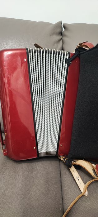 Akordeon hohner student IV N