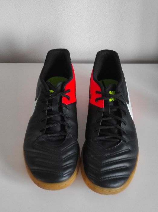 Nike Tiempo Rio III IC