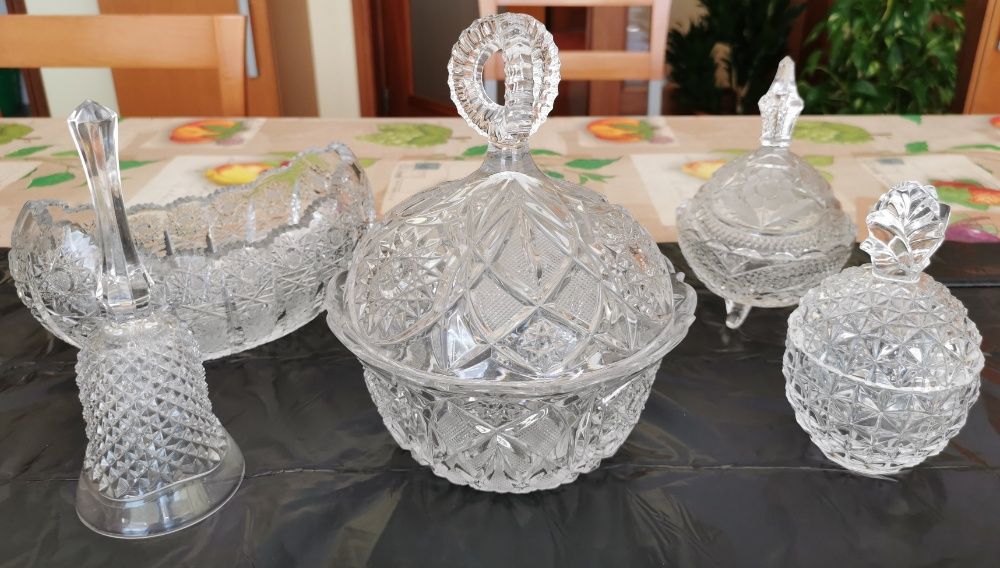 Conjunto de Peças em Cristal