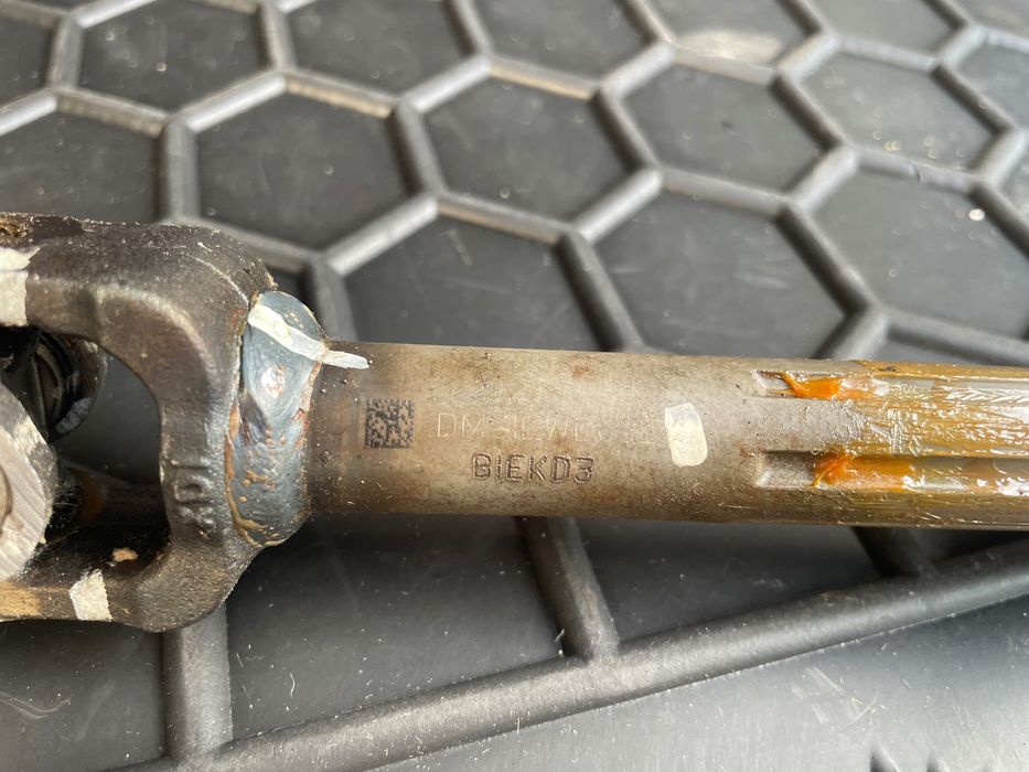 Hyundai Santa Fe рульовий (кермовий вал) вал