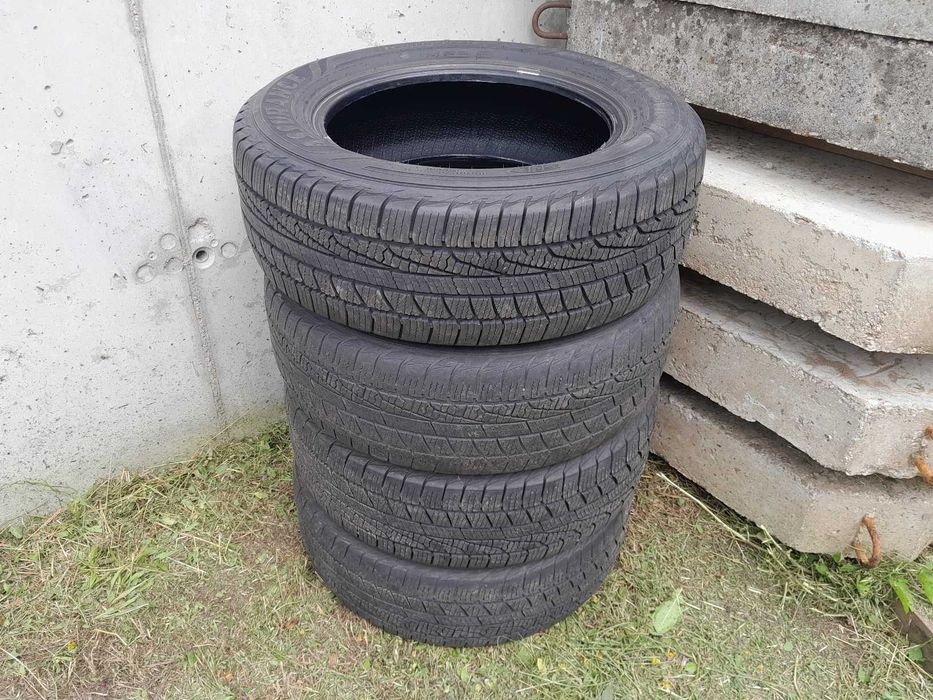 Opony zimowe Goodyear 215/60/16
