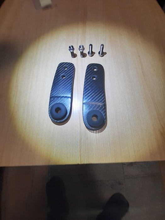 Łapy  montażowe chłodnicy