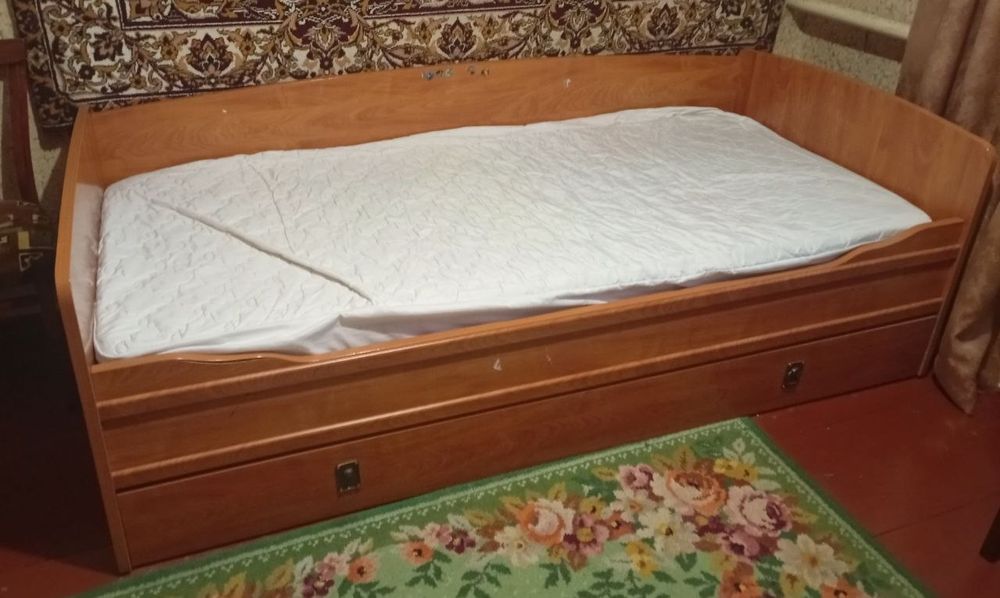 Ліжко підліткове