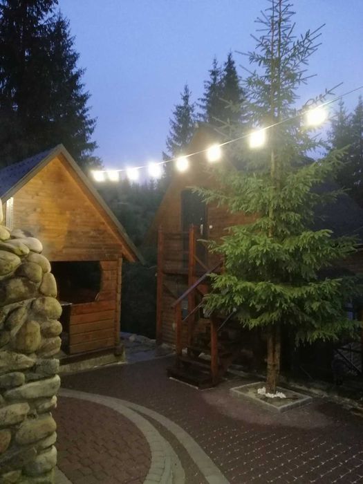 Продається база відпочинку "Яблуницький Перевал" с. Яблуниця