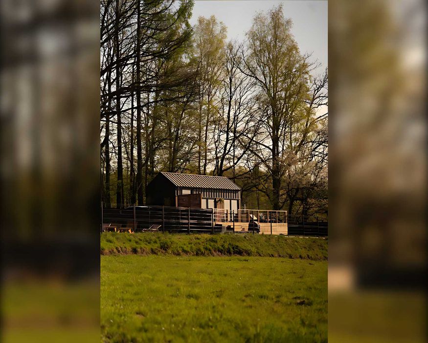 Domek z jacuzzi, sauną i widokiem na góry. Odpoczynek na łonie natury.