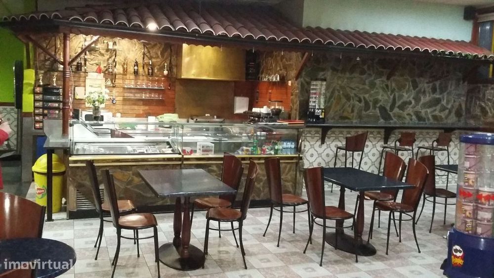 Loja Santo Ovidio com 212 m2