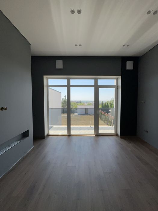 продам дом, участок 15 сот, новый ремонт в Новоолександровке